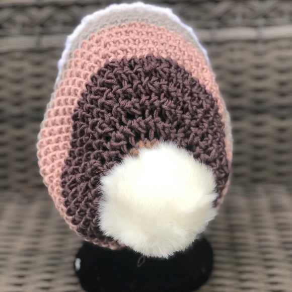 Neutral Color Block Beanie - Picture 4 of 7
